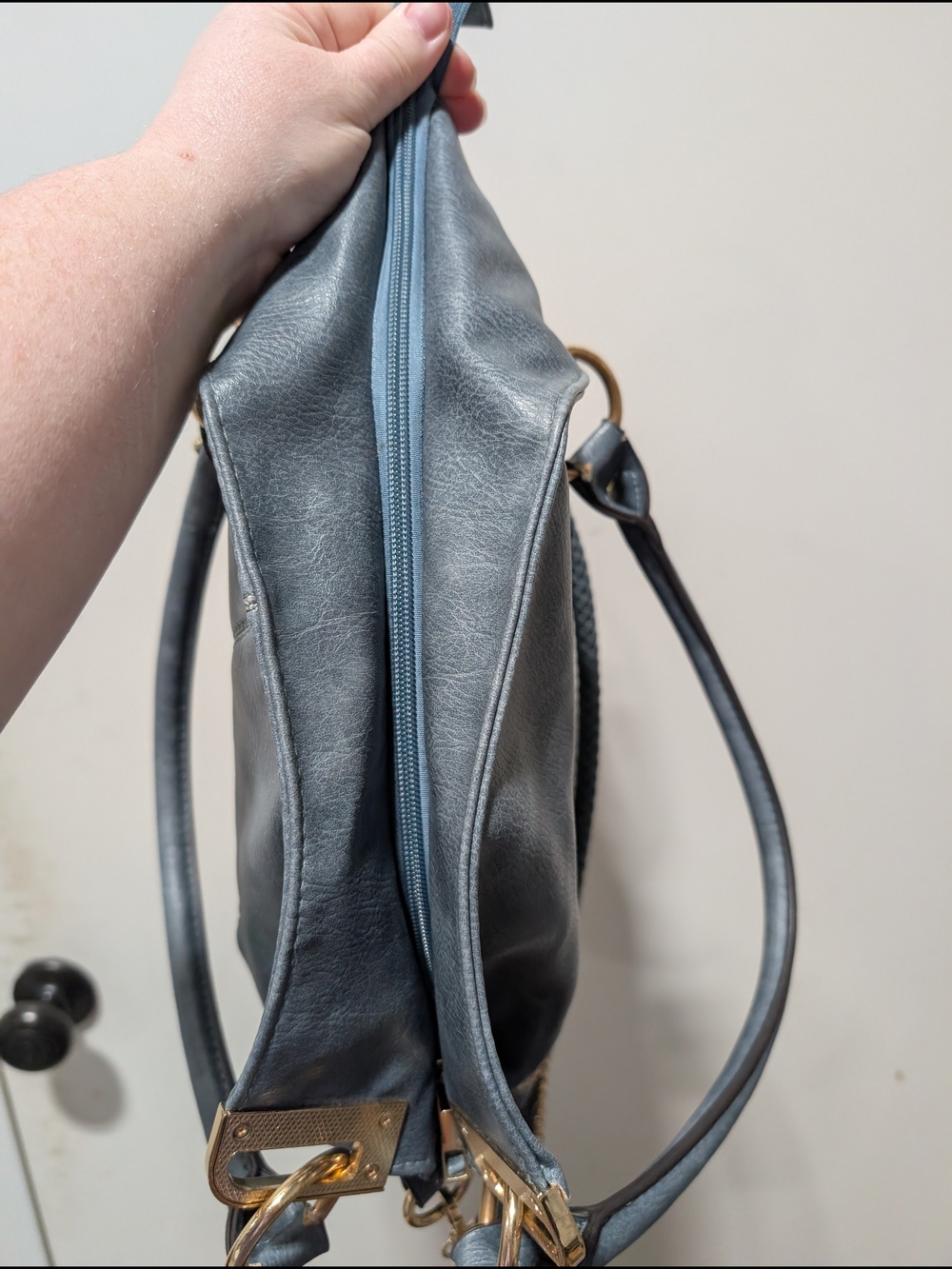 Stylish Slate Blue Women’s Hobo Bag with Gold Chain Detail - Picture 5 of 6